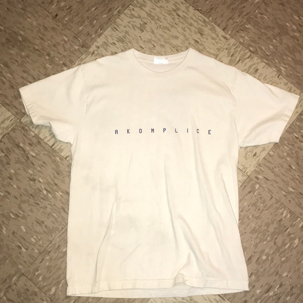 Large white AKOMPLICE T-Shirt
